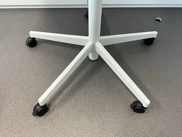 Steelcase verrijdbare ronde statafel 100cm (2x) - afbeelding 3 van  5