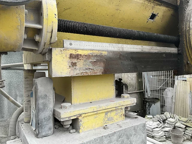 Steenzaagmachine van voorden - afbeelding 22 van  25