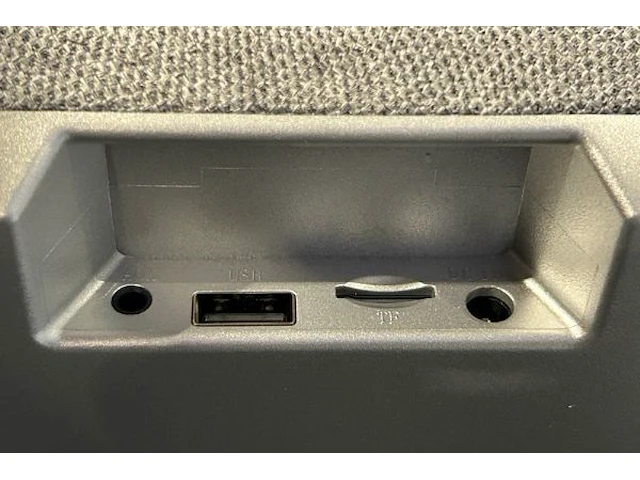 Steepletone magnasoud speakercharger - afbeelding 5 van  6