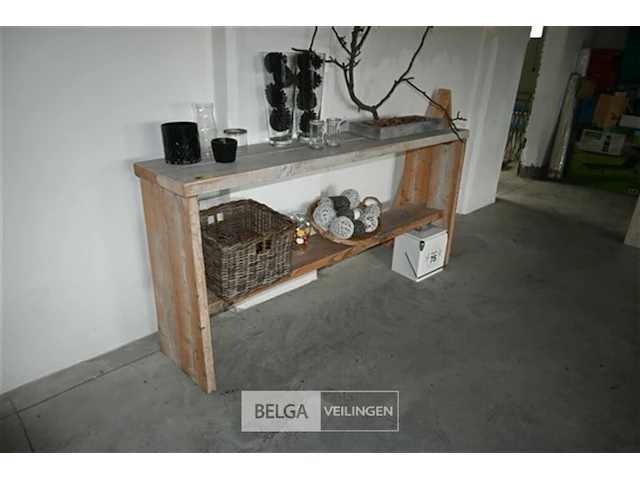 Steigerhouten meubel met decoratie - afbeelding 1 van  5