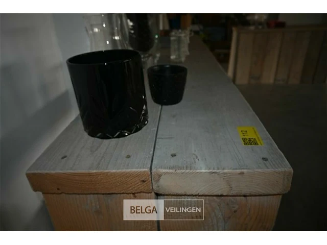 Steigerhouten meubel met decoratie - afbeelding 3 van  5