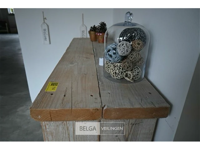 Steigerhouten meubel met decoratie - afbeelding 3 van  5