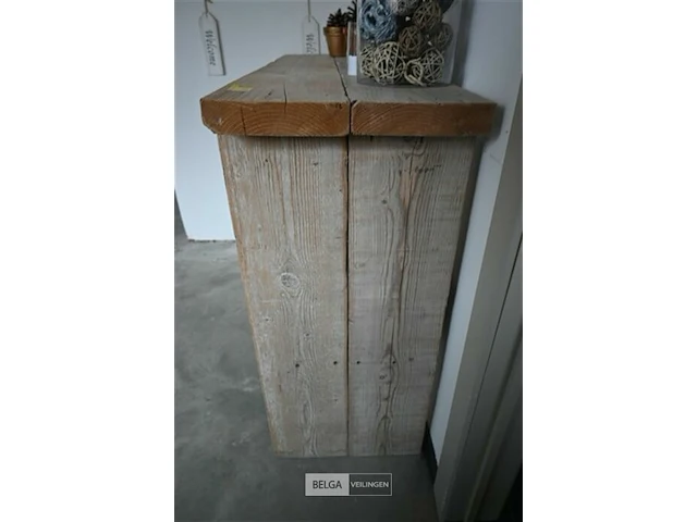 Steigerhouten meubel met decoratie - afbeelding 4 van  5