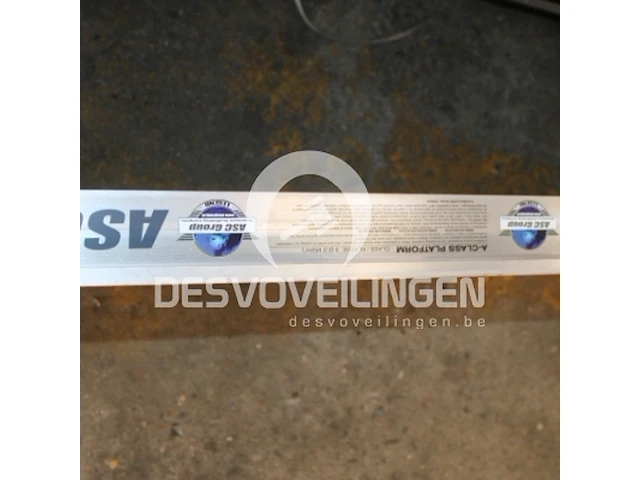 Steigerplatform met luik carbondeck 245 - afbeelding 2 van  4