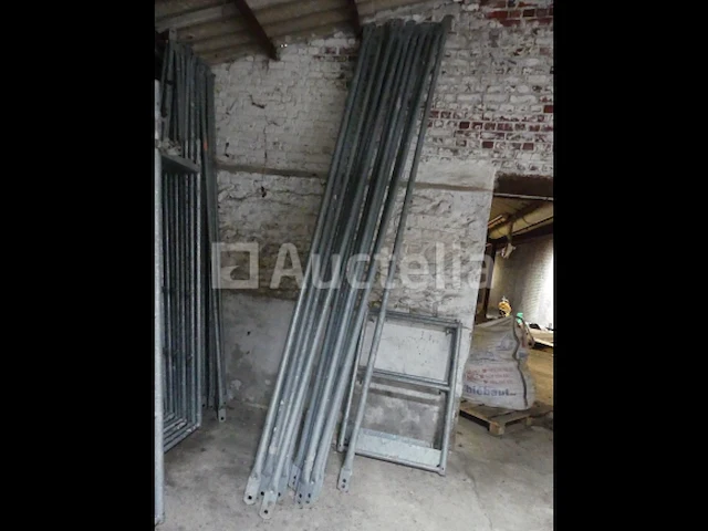 Steigers 100 m² - afbeelding 1 van  10