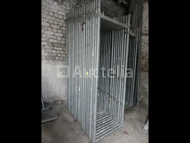 Steigers 100 m² - afbeelding 1 van  10