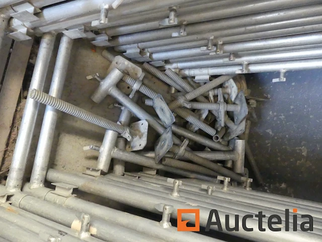 Steigers met loopbrug - afbeelding 2 van  6