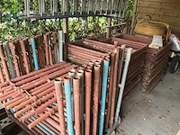 Steigerwerk met beveiligingsleuning en toebehoren steiger (59x) - afbeelding 1 van  6