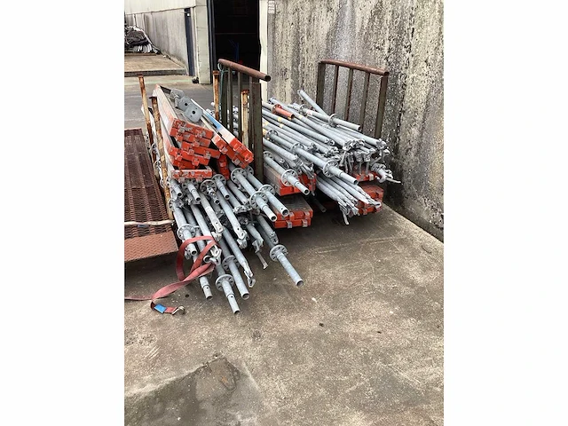 Stellingmateriaal - afbeelding 2 van  2