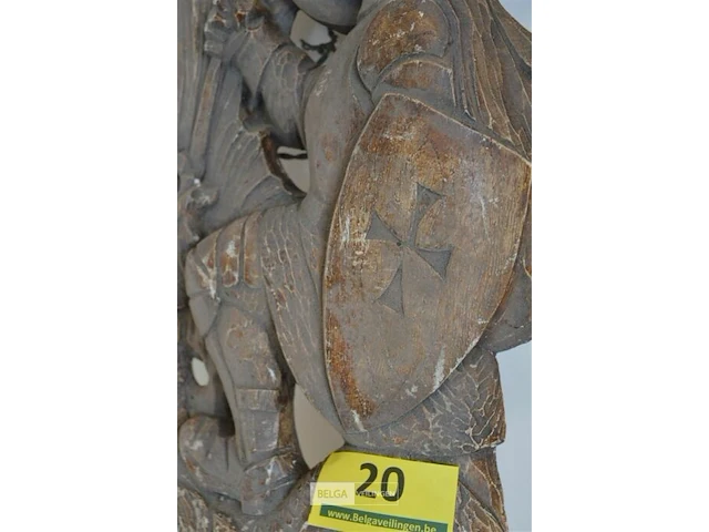 Stenen afbeelding knielende ridder h=45cm - afbeelding 4 van  5