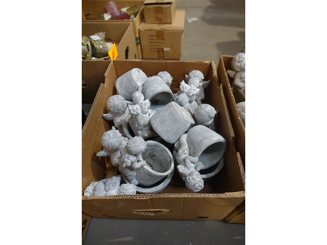 Stenen bloempotten - afbeelding 2 van  3