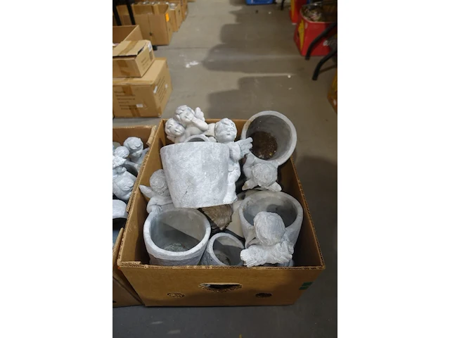 Stenen bloempotten - afbeelding 3 van  3