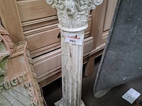 Stenen zuil - afbeelding 1 van  1