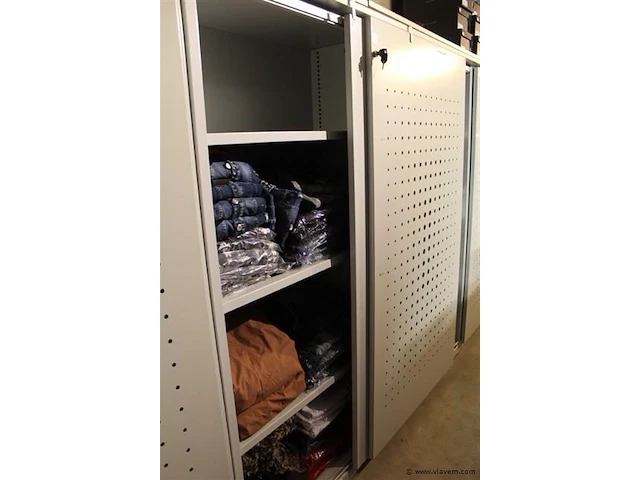 Stevige metalen bureau kast - afbeelding 3 van  3