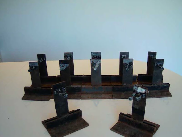 Stevige pyroholders (gerbs, mines, comets, ...) - afbeelding 2 van  4