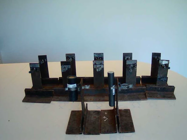 Stevige pyroholders (gerbs, mines, comets, ...) - afbeelding 4 van  4