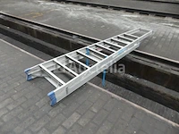 Stevige trapladder - afbeelding 1 van  4