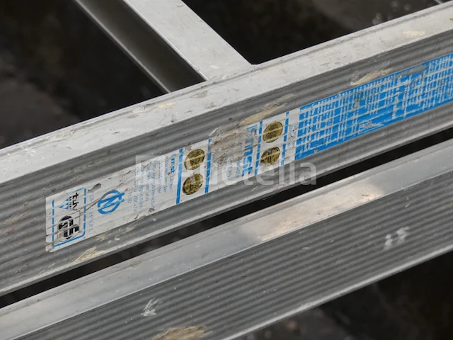 Stevige trapladder - afbeelding 2 van  4