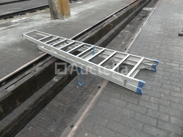 Stevige trapladder - afbeelding 4 van  4