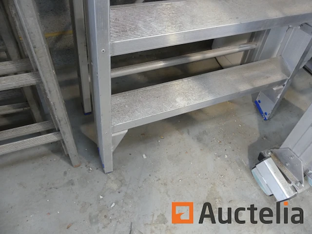 Stevige trapladder - afbeelding 1 van  4