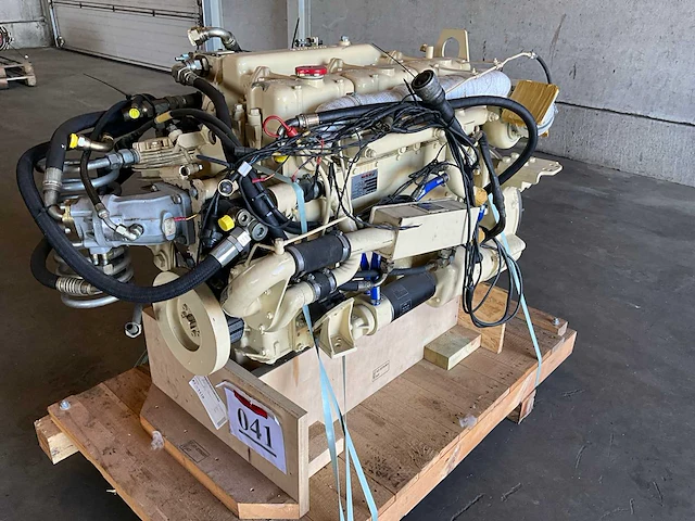 Steyer wd612.95 dieselmotor - afbeelding 1 van  11