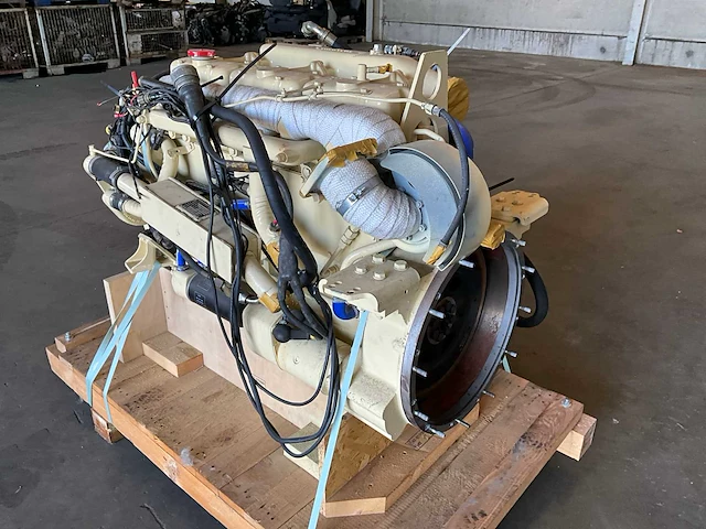 Steyer wd612.95 dieselmotor - afbeelding 11 van  11