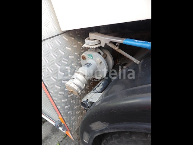 Steyr 19s32 watertankwagen (1995-32.159 km-vin:van1932yy03yy6589) - afbeelding 22 van  25