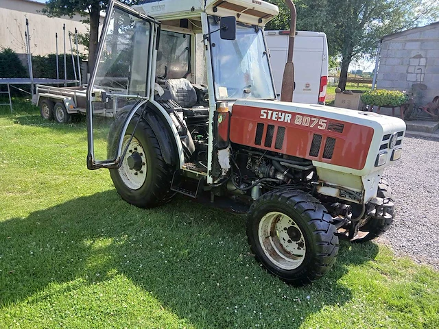 Steyr 8075 smalspoor tractor - afbeelding 7 van  18