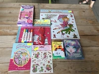 Stickers, rijgen…. - afbeelding 1 van  3