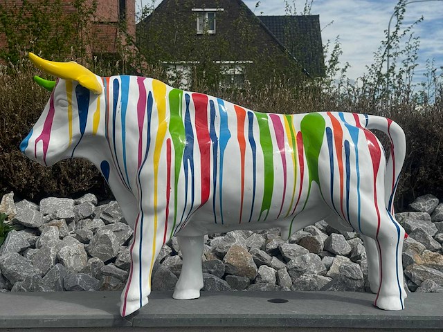 Stier h69cm x l110cm wit trash - afbeelding 1 van  2