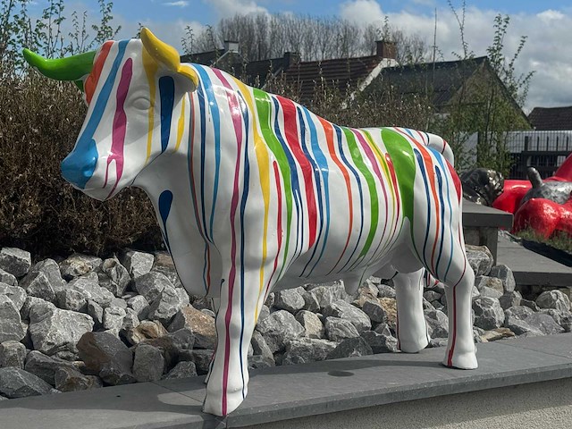 Stier h69cm x l110cm wit trash - afbeelding 2 van  2