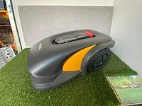 Stiga a 3000 draadloze robotmaaier - afbeelding 1 van  4