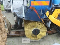 Stiga park farmer met borstel - afbeelding 2 van  8