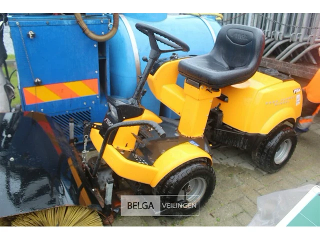 Stiga park farmer met borstel - afbeelding 5 van  8