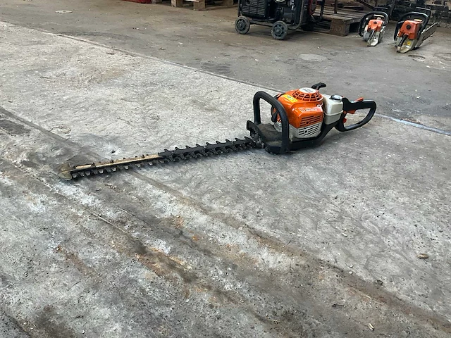 Stihl - hs 81r-60 - kettingzaag - afbeelding 1 van  4
