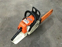 Stihl 024av benzine kettingzaag - afbeelding 2 van  6