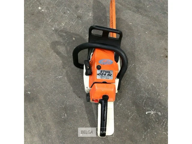Stihl 024av benzine kettingzaag - afbeelding 3 van  6