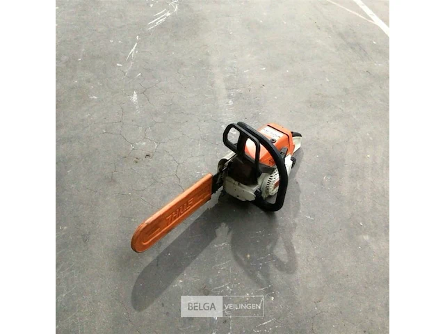 Stihl 024av benzine kettingzaag - afbeelding 4 van  6
