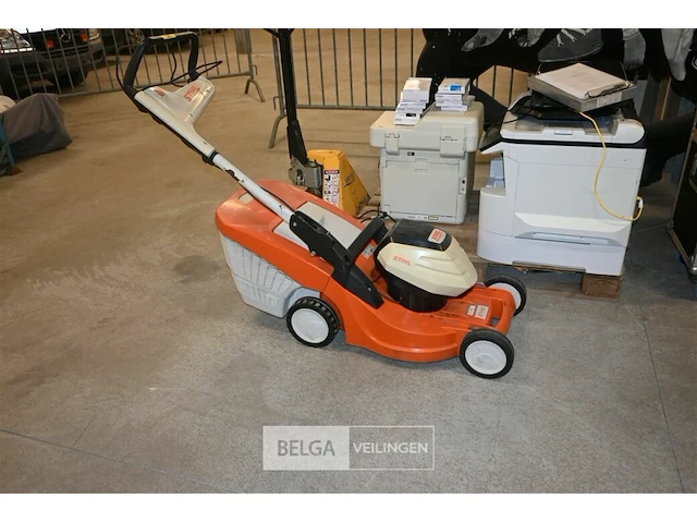 Stihl accu grasmaaier - afbeelding 1 van  5