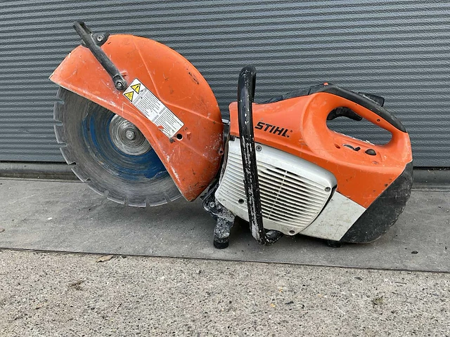 Stihl betonzaag 350mm benzine - afbeelding 1 van  11