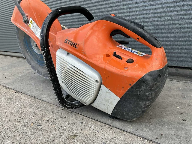 Stihl betonzaag 350mm benzine - afbeelding 6 van  11
