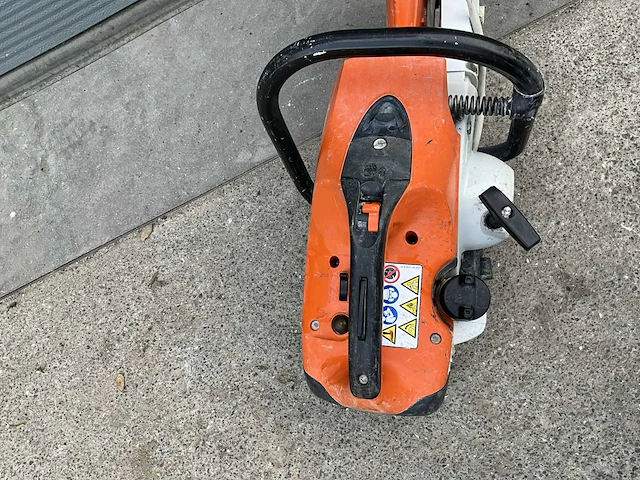 Stihl betonzaag 350mm benzine - afbeelding 8 van  11