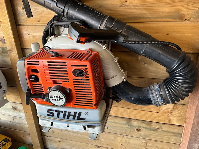 Stihl bladblazer - afbeelding 2 van  2