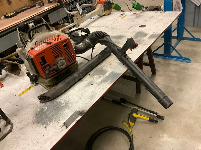 Stihl br460 benzine rugbladblazer - afbeelding 3 van  4