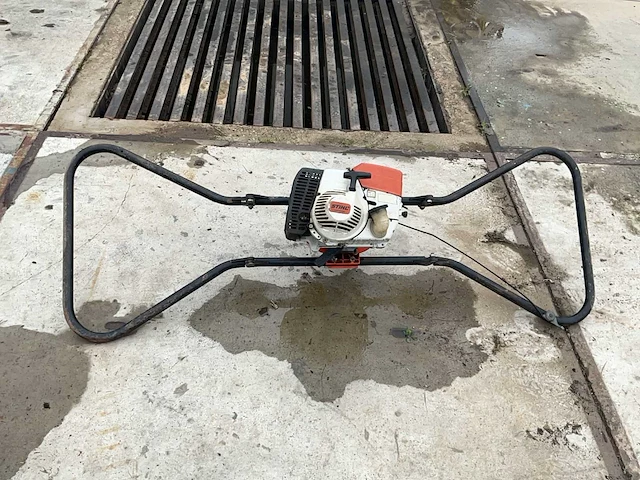 Stihl bt360 grondboor + boren - afbeelding 1 van  5