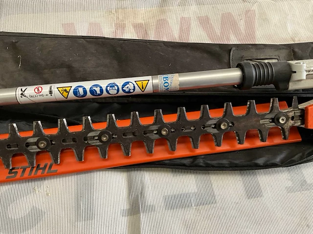 Stihl heggenschaar op steel - afbeelding 3 van  4