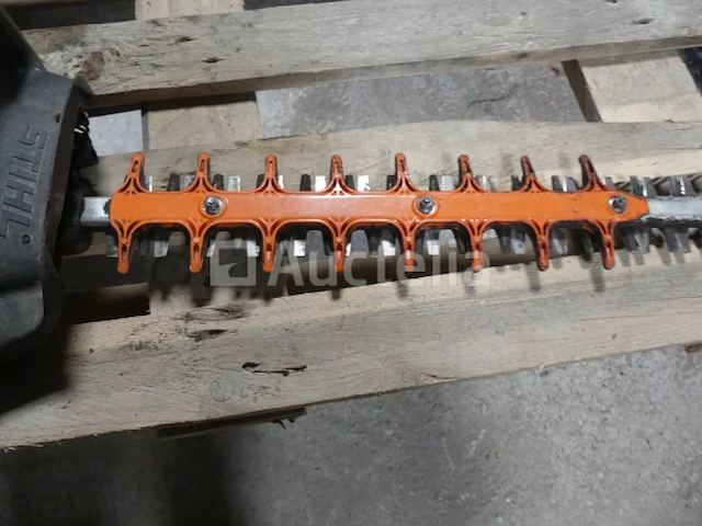 Stihl hs 832 heggenschaar - afbeelding 9 van  9