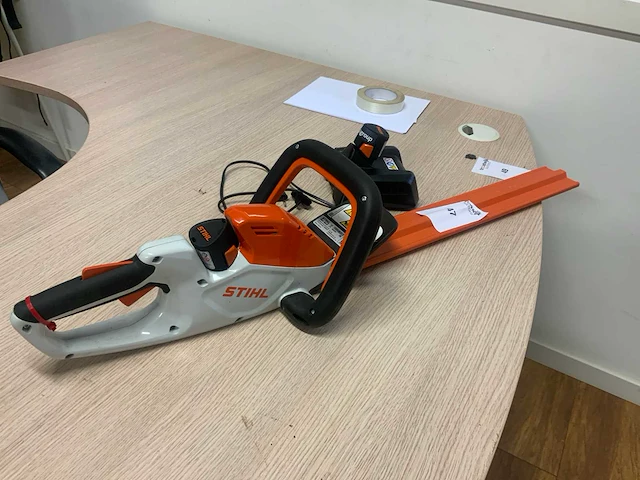 Stihl hsa 4.0.0 accu heggenschaar - afbeelding 1 van  4