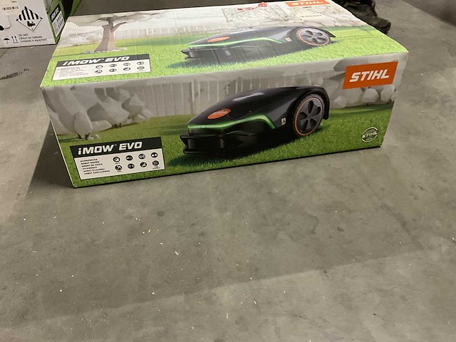 Stihl imow 6 evo robotmaaier - afbeelding 1 van  3