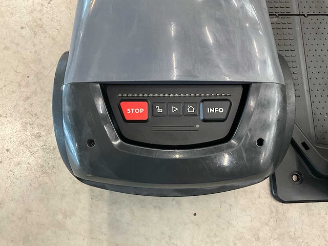 Stihl imow evo 7 robotmaaier - afbeelding 2 van  15